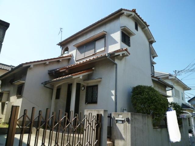 Local appearance photo. Local (10 May 2013) Shooting