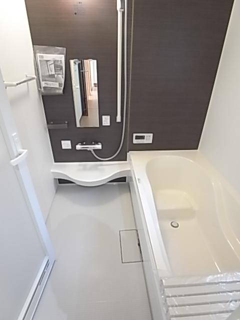 Same specifications photo (bathroom)