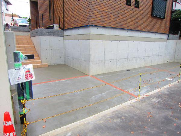 Parking lot. Two available parking car space