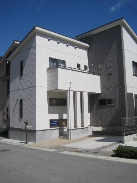 Local appearance photo. Local (August 2013) Shooting