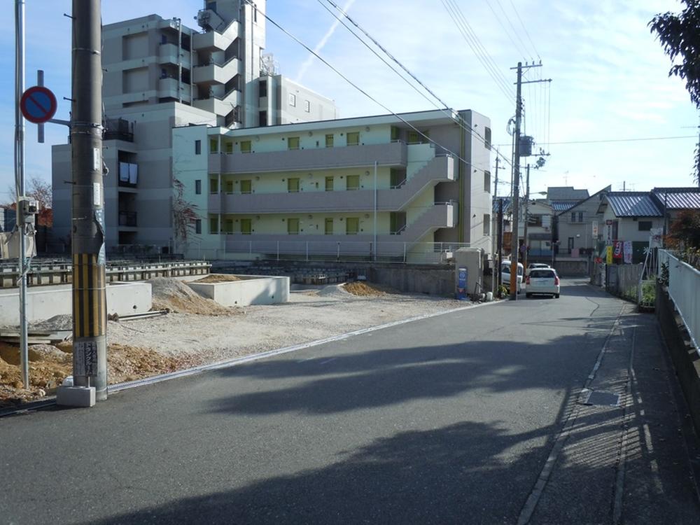 Local photos, including front road. Local (12 May 2013) Shooting