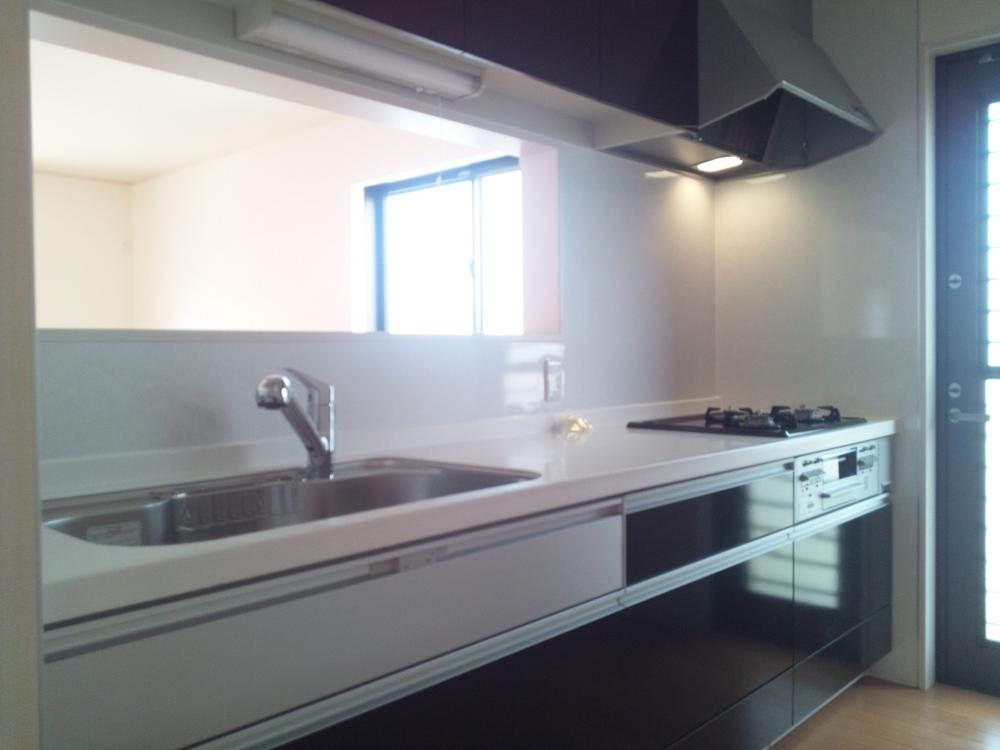 Same specifications photo (kitchen)