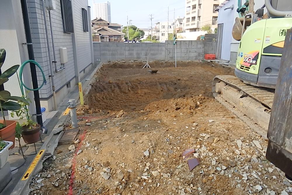 The entire compartment Figure. Limited 1 compartment, Currently under construction