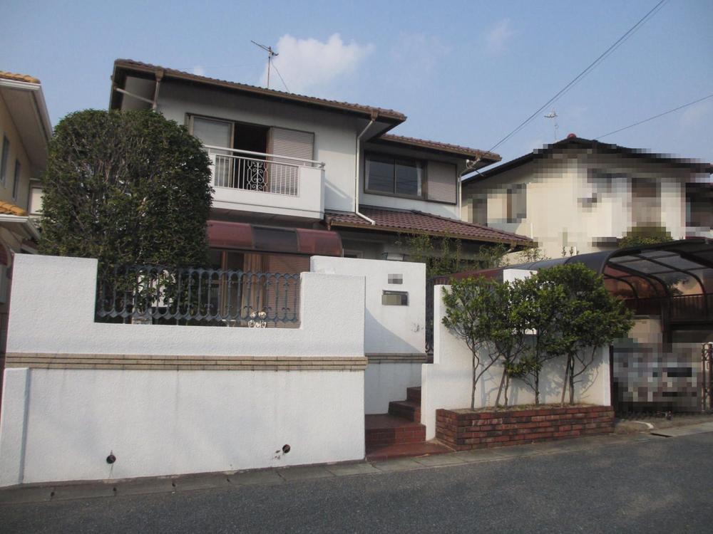 Local appearance photo. Local (12 May 2013) Shooting