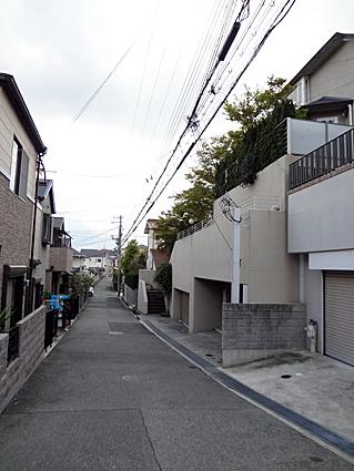 Local photos, including front road.  ◆ Front road is more than width 4m!