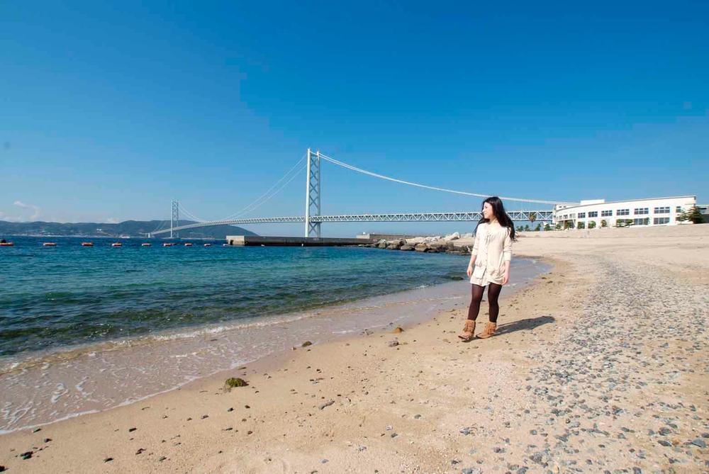 Other. Environment within walking distance to the Okura coast is rich in foster you the sensibility while feeling the sea. 