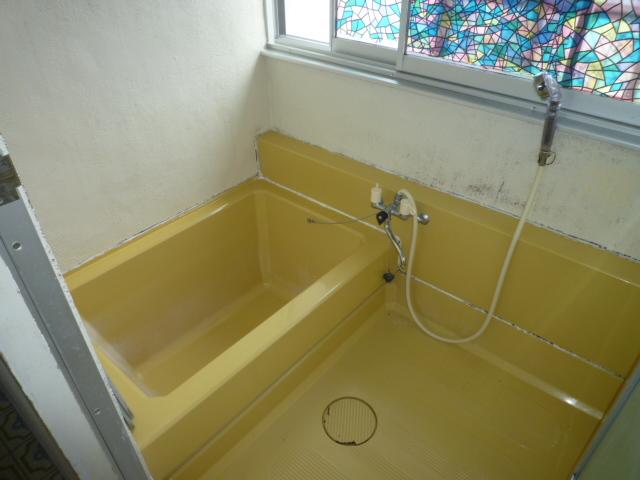 Bathroom. Indoor (10 May 2013) Shooting