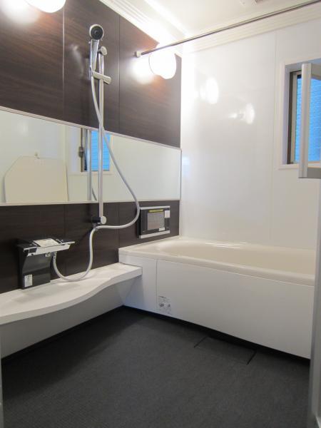 Same specifications photo (bathroom)