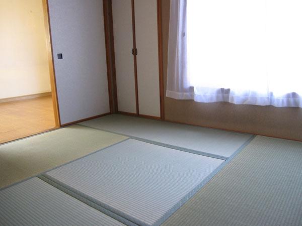 Non-living room. Local (May 2013) Shooting