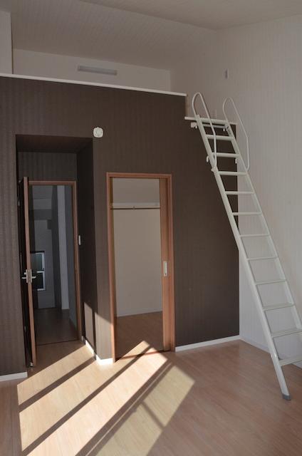 Non-living room. On the second floor 8.25 Pledge of Western-style there is a loft and walk-in closet