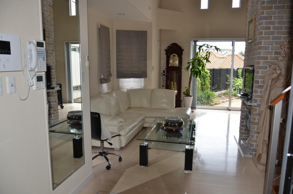 Living. Indoor (July 2012) shooting