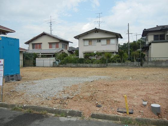 Local photos, including front road. August 2013