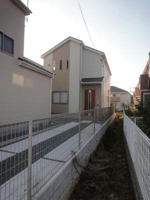 Local appearance photo. Local (11 May 2013) Shooting