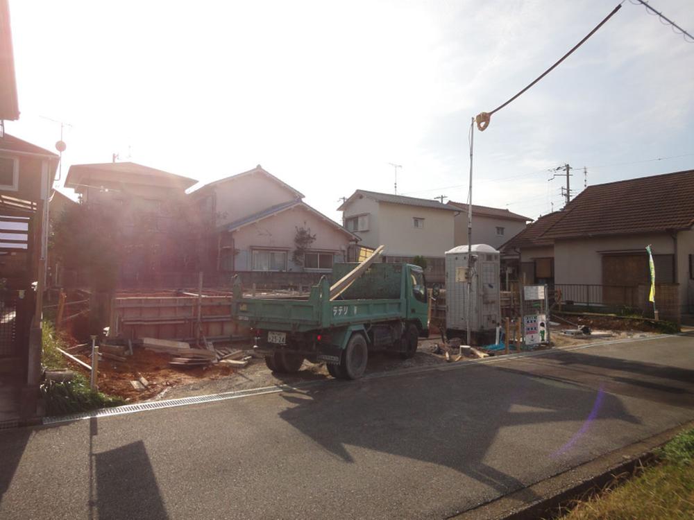 Local appearance photo. Local (11 May 2013) Shooting