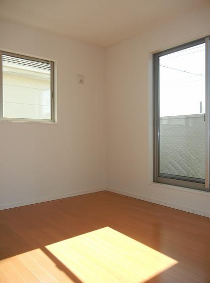 Same specifications photos (Other introspection)