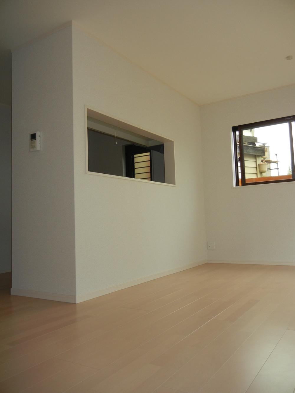 Same specifications photos (living)