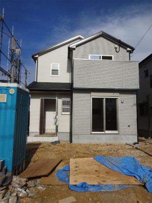 Local appearance photo. Local (11 May 2013) Shooting