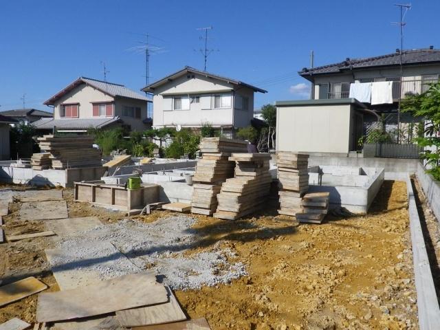 Local photos, including front road. September 9 shooting