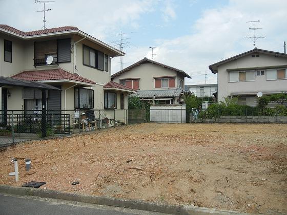 Local photos, including front road. Local (August 2013) Shooting