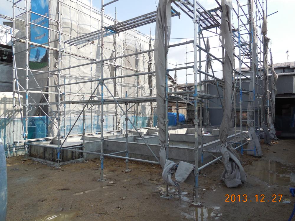 Local appearance photo. No. 4 land has entered scaffolding