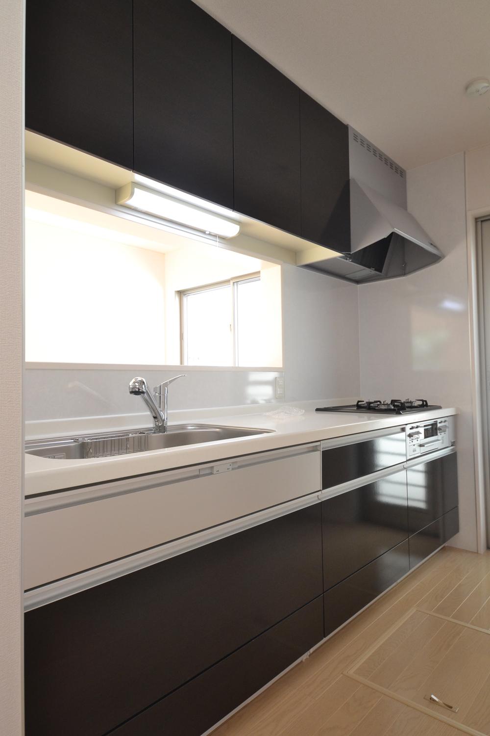 Kitchen. Local (December 26, 2013) Shooting