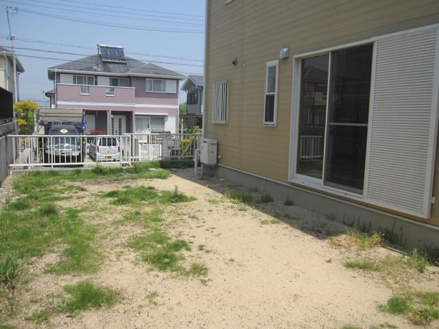 Garden. Also enhance your garden Maybe also good with a wood deck Barbecue is also possible