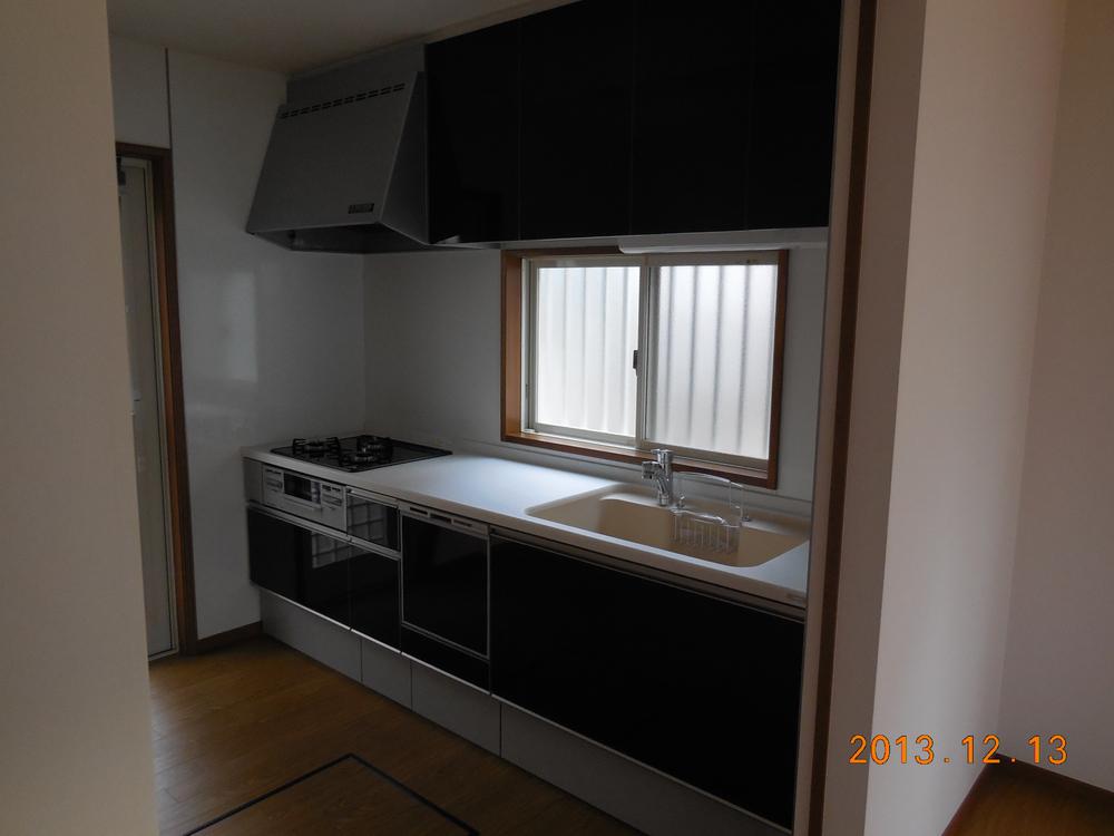 Kitchen. Renovated! kitchen!