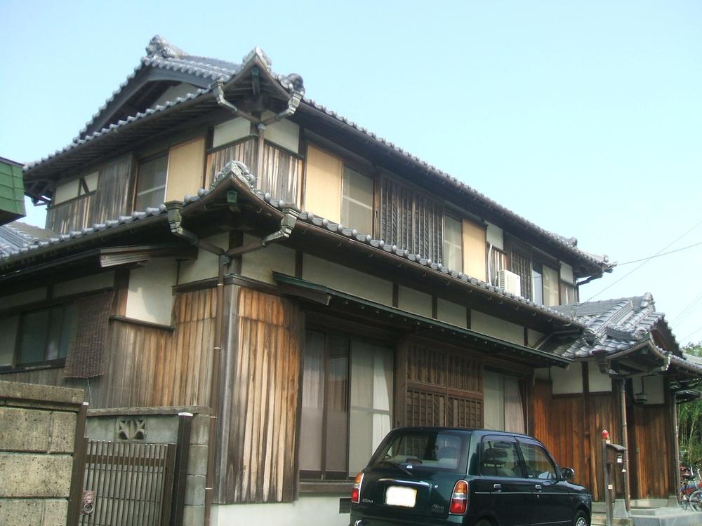 Local appearance photo