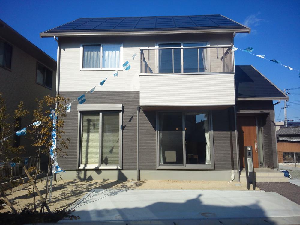 Local appearance photo. Local (12 May 2013) Shooting