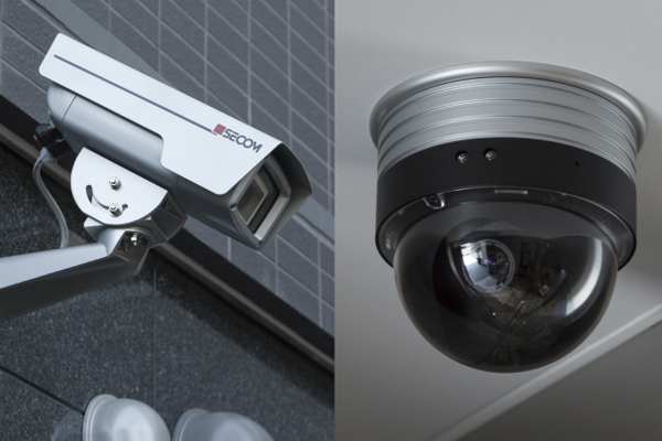 Security.  [surveillance camera] 1st floor ・ Installing a security camera on the second floor common areas of. Entrance and elevators, Drive way and the bike racks, etc., Such as people and cars in one location and blind spot and prone locations and out has been recorded for 24 hours in the control room (same specifications)