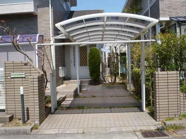 Parking lot. Car port with a roof