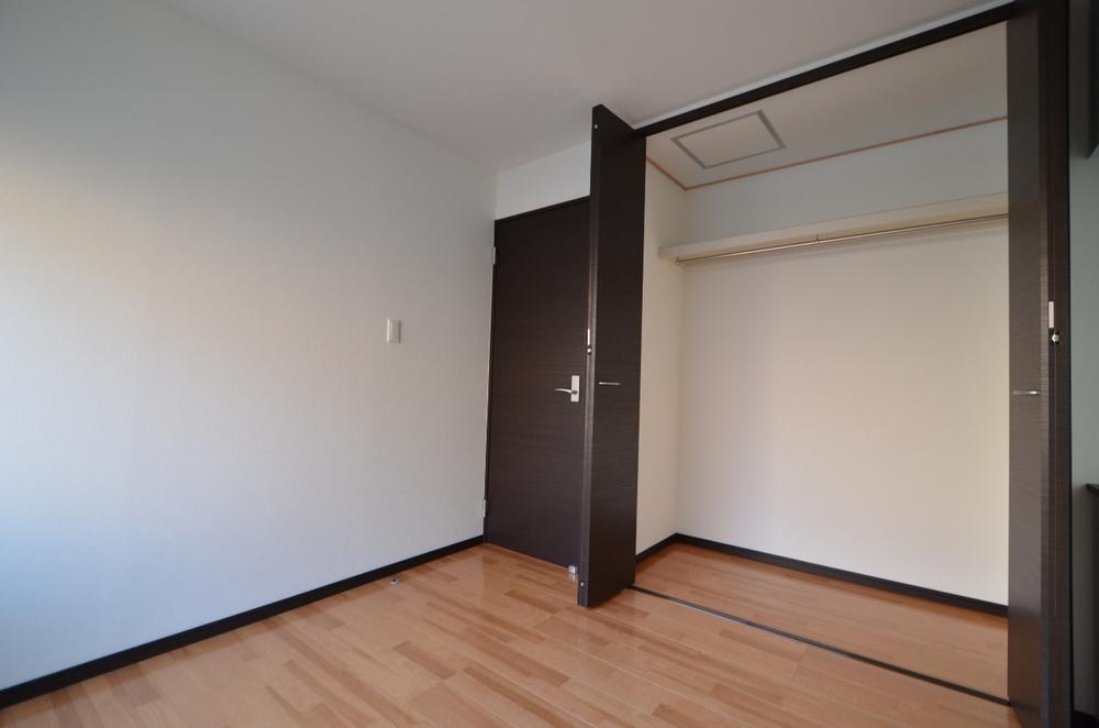 Non-living room. Second floor of the Western-style photo. It is almost like the newly built single-family appearance.