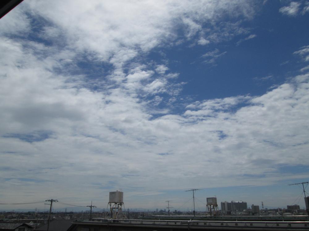 View photos from the dwelling unit. View from the site (June 2013) Shooting