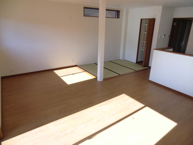 Living. Local photos (living) With a floor heating living ・ Tatami with Corner!