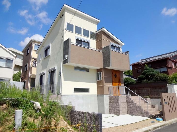 Local appearance photo. Local (September 2013) Shooting Large south-facing frontage