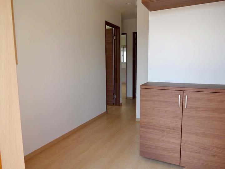 Entrance. Local (September 2013) Shooting Hall of entered entrance can afford.