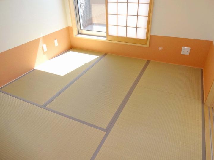 Non-living room. Indoor (September 2013) Shooting Japanese-style room adjacent to LDK is I will settle down after all!