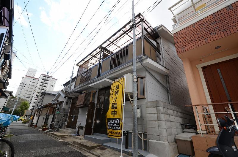 Local appearance photo. Local (10 May 2013) Shooting