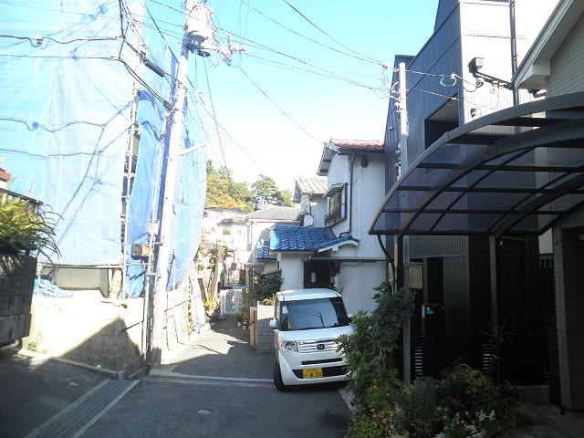 Local photos, including front road. LDK about 21 Pledge