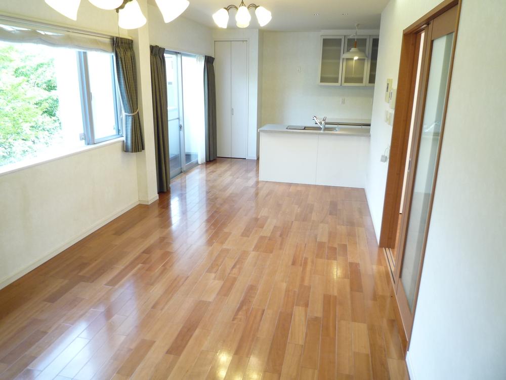 Living. About 17.2 Pledge of LDK