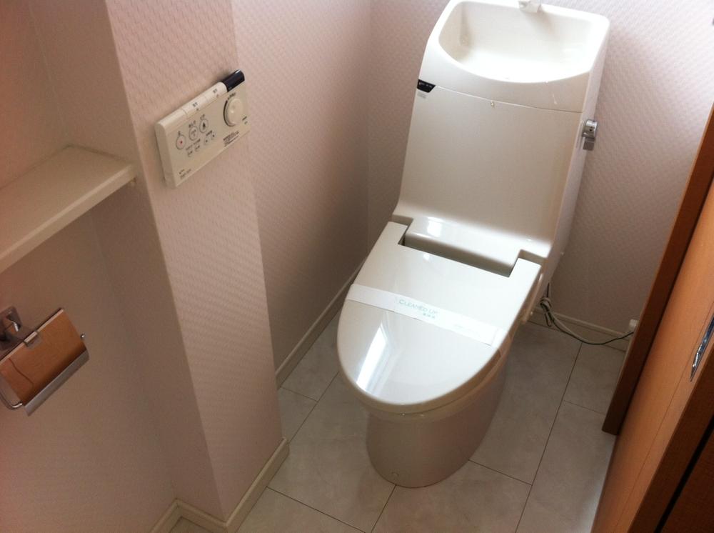 Toilet. 1 ・ Bidet on the second floor both