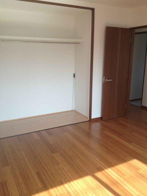 Other introspection. Between the second floor 6 Pledge