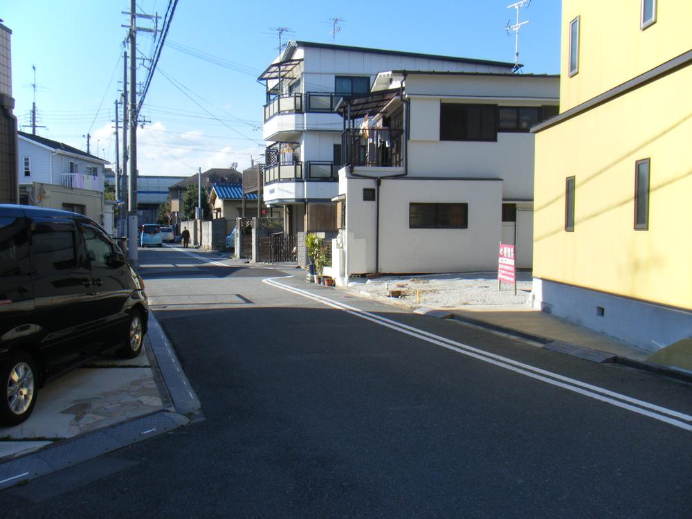 Local photos, including front road. Local (11 May 2013) Shooting