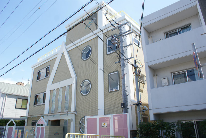 kindergarten ・ Nursery. Nadeshiko nursery school (kindergarten ・ 324m to the nursery)