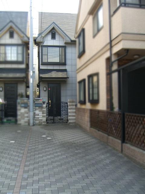 Local appearance photo. Local (11 May 2013) Shooting