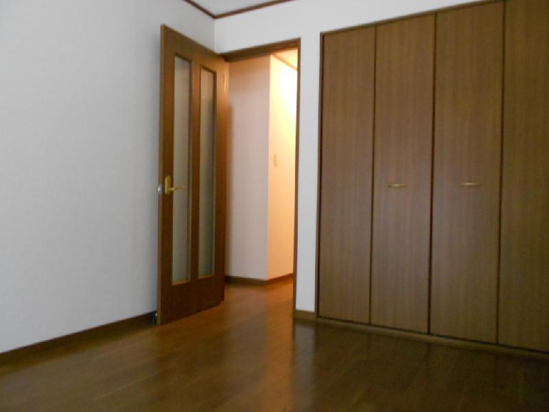 Other room space. Western style room