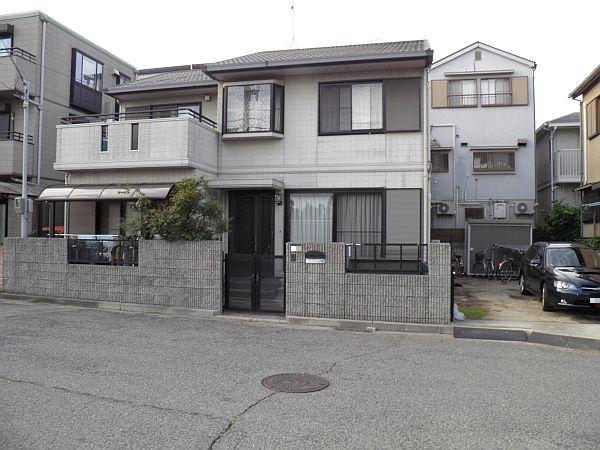 Local appearance photo. Local (11 May 2013) Shooting