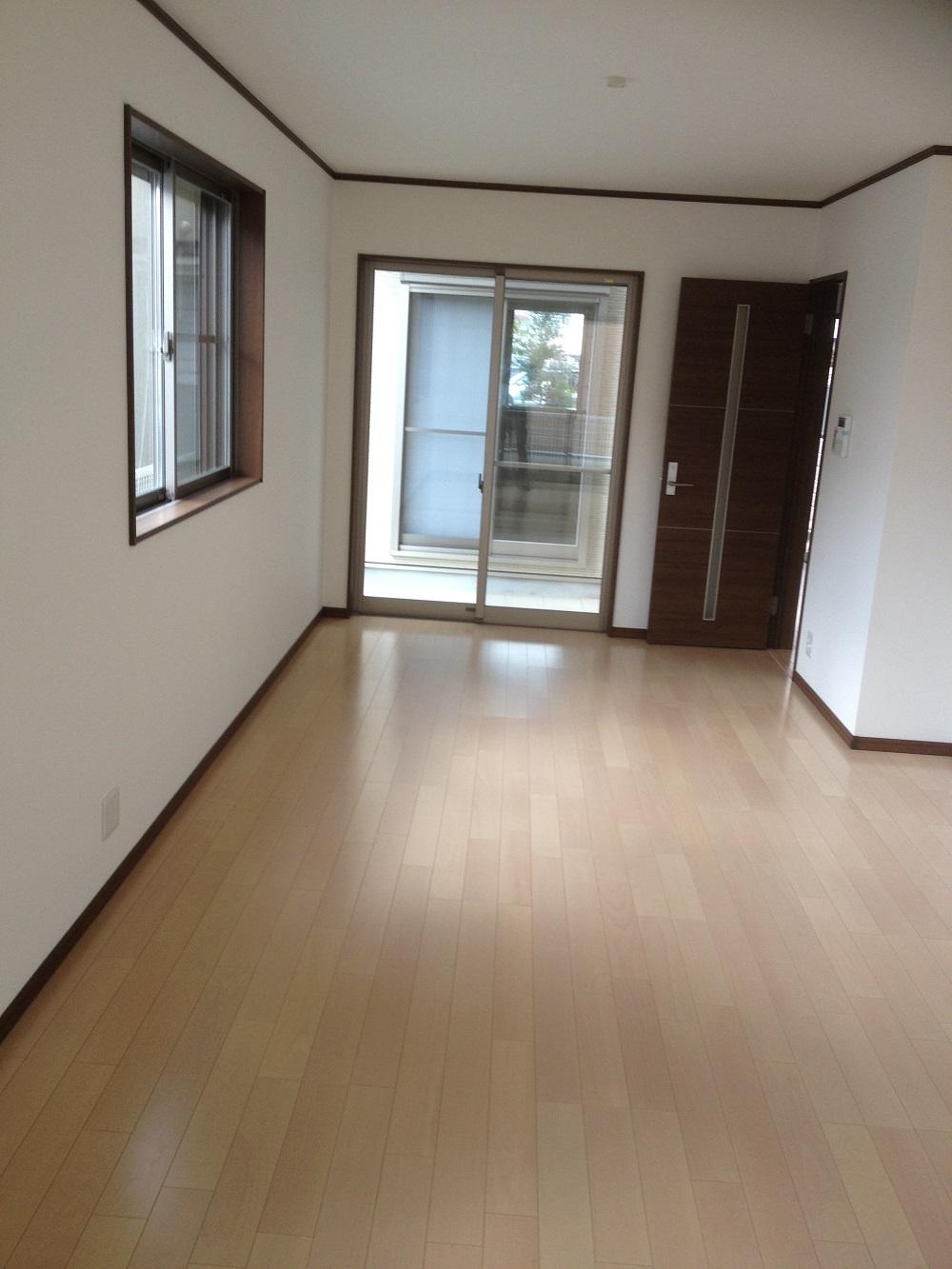 Living. Living is floor heating