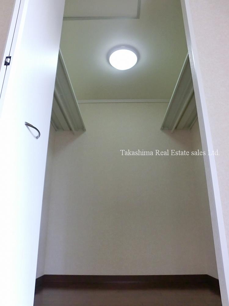 Receipt. Walk-in closet is.