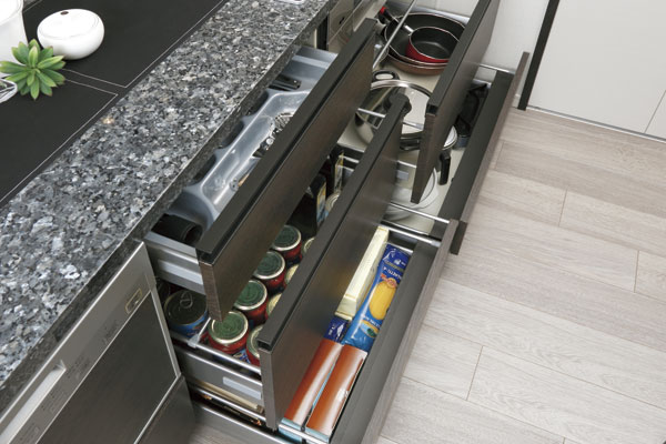 Kitchen.  [All slide storage] In under the counter accommodated, Has also been easy to slide drawer eject has adopted the back of the thing (same specifications)